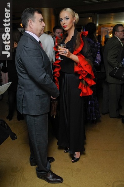 1122_10439_1267513399