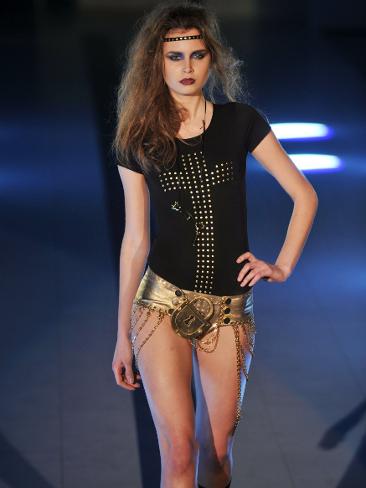 716667-ukraine-fashion-week