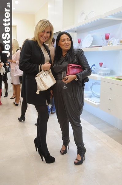 2732_28176_1285923685