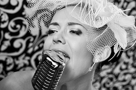 33876_104601419601945_100001562625288_35085_1385285_n