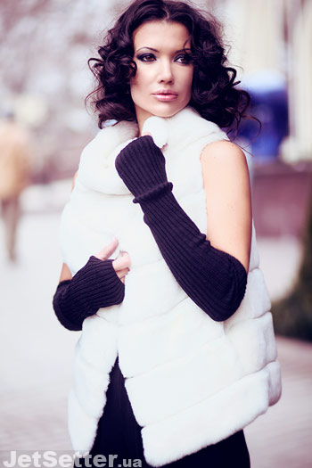 3964_41855_1297015780